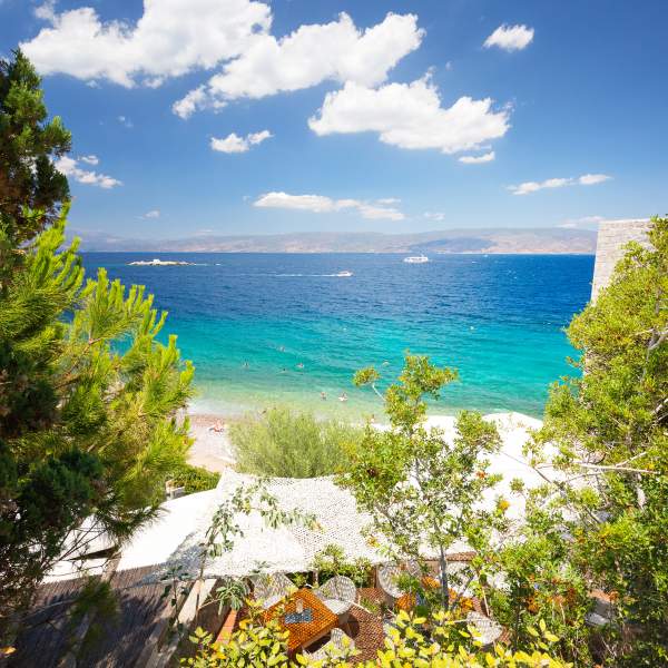 Das kristallklare Wasser vor Hydra