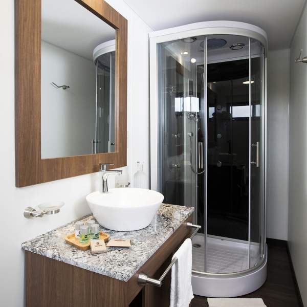 Ihr Badezimmer der Standardkabine