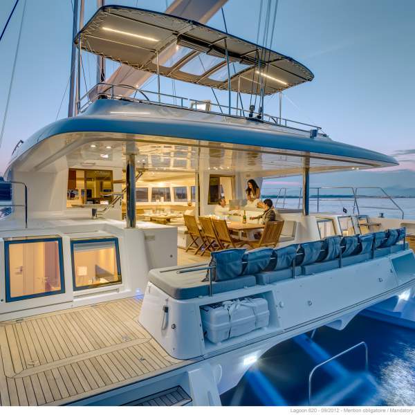Flybridge oder Salon: Sie entscheiden