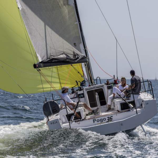 Bereit, den Spinnaker zu hissen?