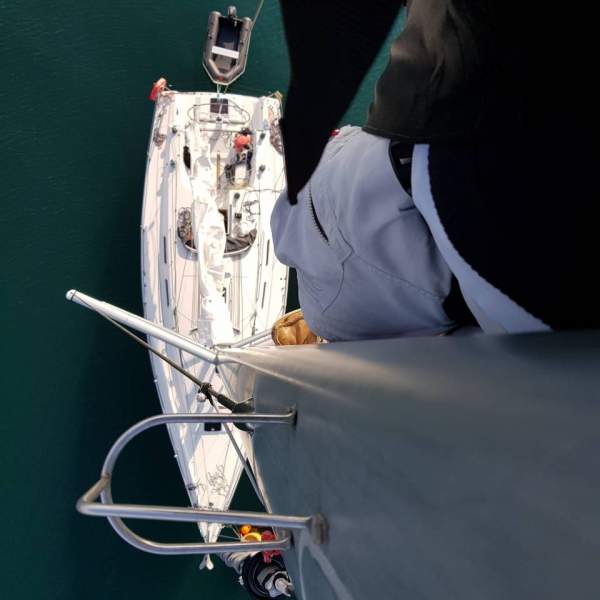 Segeln Sie mit einem sicheren und leistungsstarken Boot