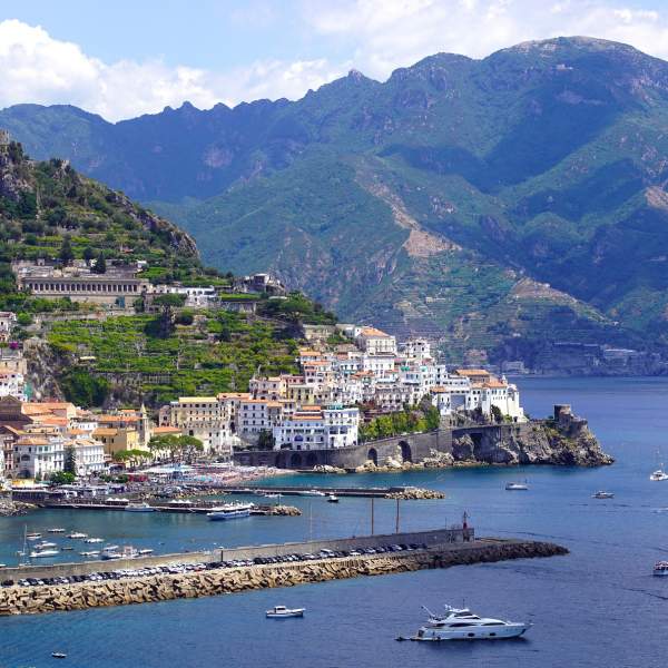 Durchqueren Sie die wunderschöne Amalfi-Küste