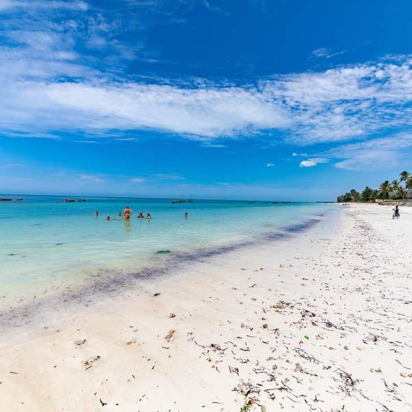 Segeln Sie von Insel zu Insel