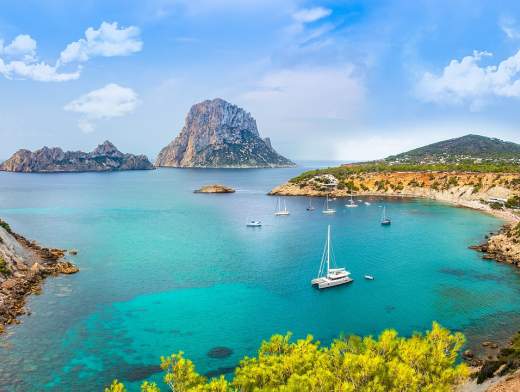 Entdecken Sie Ibiza auf einer Katamaranfahrt