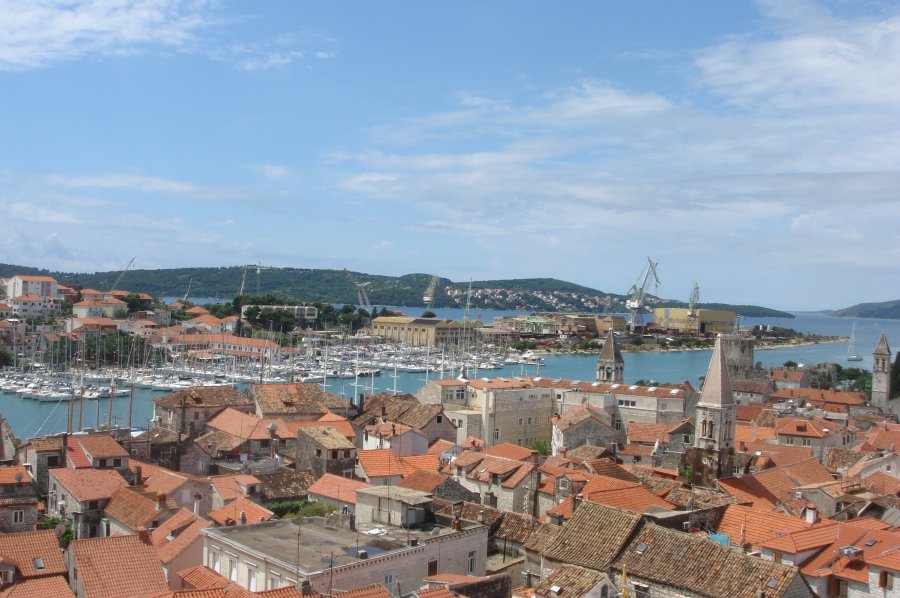 Tag 1: Split – Trogir (8 Seemeilen)